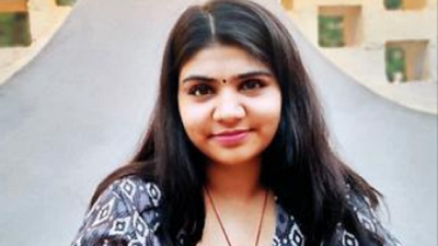 Smriti Mishra UPSC Topper: A Local Girl From Prayagraj Secures UPSC AIR ...