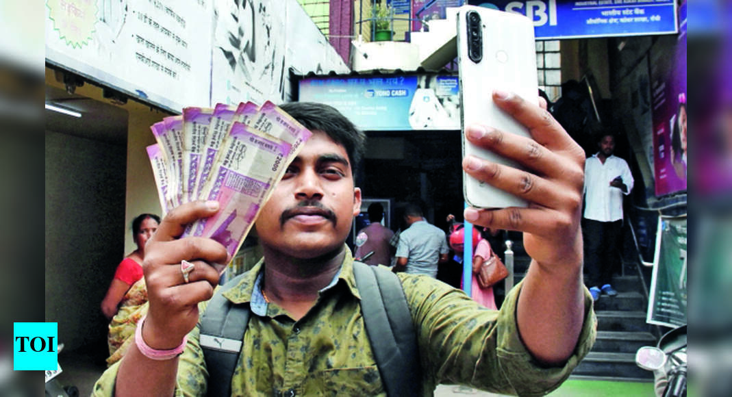Most Banks In Ranchi See Normal Footfall On Day 1 As Exchange Of ₹2k ...