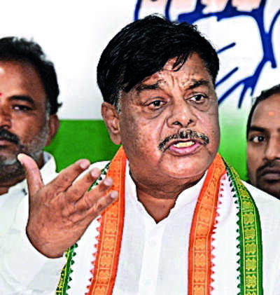 Dalit samithi leaders: Make Mahadevappa minister