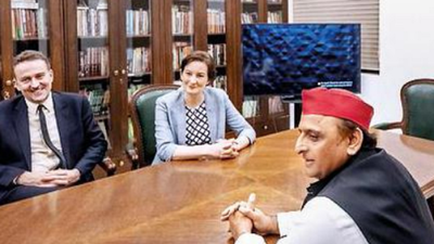 British delegates discuss UP issues with Akhilesh