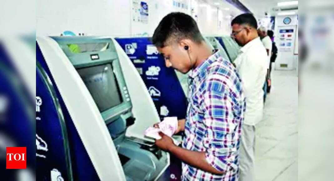 No rush to swap ₹2k notes, many banks seek ID proof - Times of India