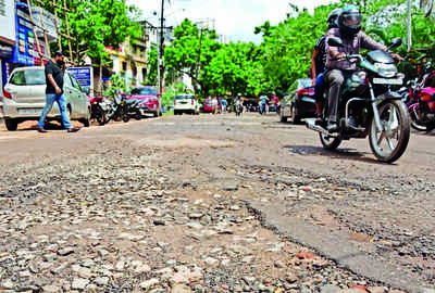 Ahead of monsoon, works dept gets into road repair mode