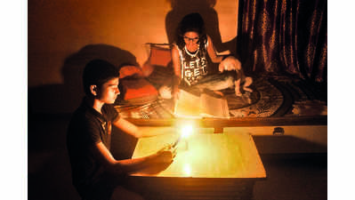 Increase in frequent power cuts frustrate Satara-Deolai residents