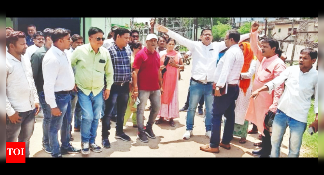 Jamshedpur Jsr Residents Protest Against Power Woes Ranchi News Times of India