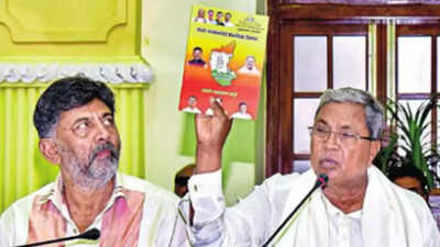Siddaramaiah, DK Shivakumar travel separately to Delhi
