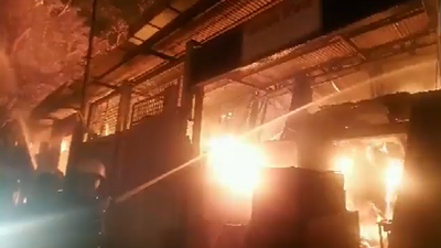 Massive fire breaks out at Timber Market in Pune's Bhawani Peth, 10 godowns gutted