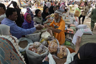 Pakistan growth slows sharply as economic challenges mount