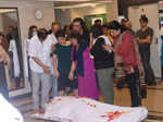 ​Nitesh Pandey’s funeral: Rupali Ganguly, Yesha Rughani, Nakuul Mehta and others attend the last rites of ‘Anupamaa’ actor