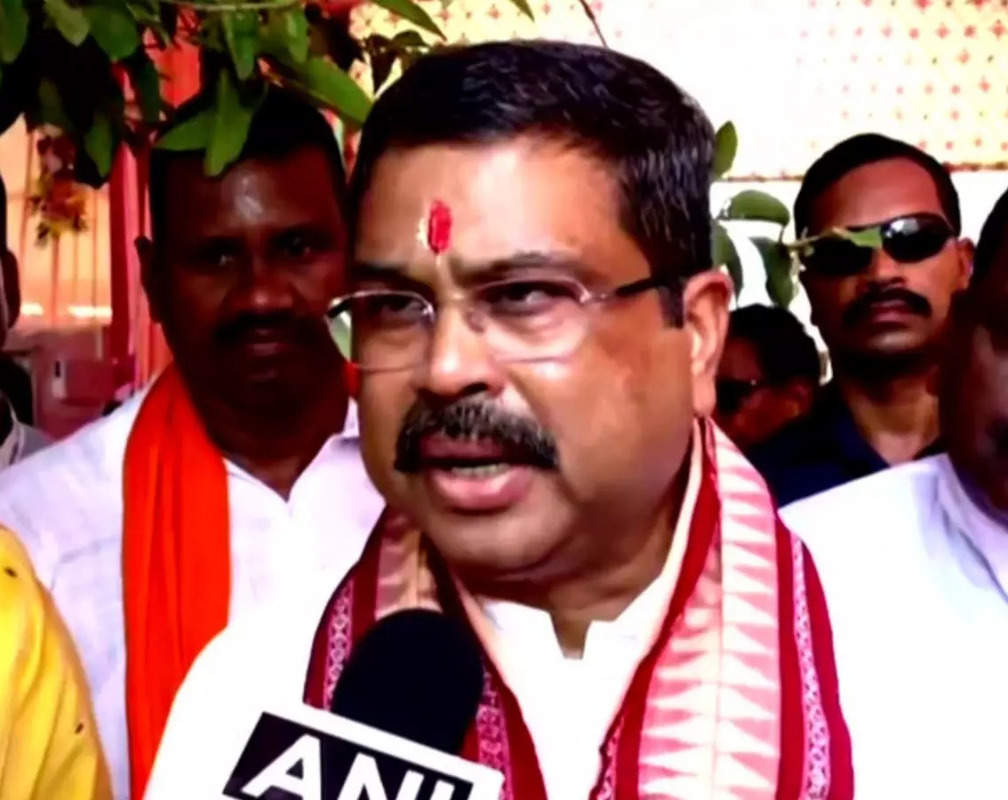 
Dharmendra Pradhan appeals to Opposition parties to rethink decision to boycott new Parliament inauguration
