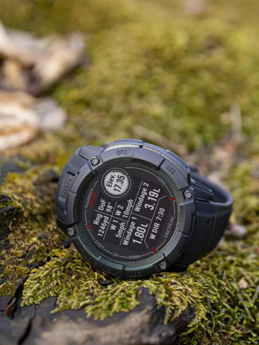 Garmin instinct vs deals forerunner 945