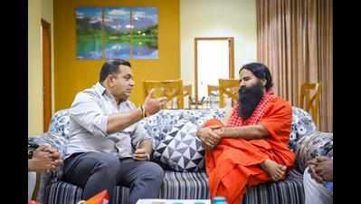 Khaunte meets Baba Ramdev, explores wellness tourism