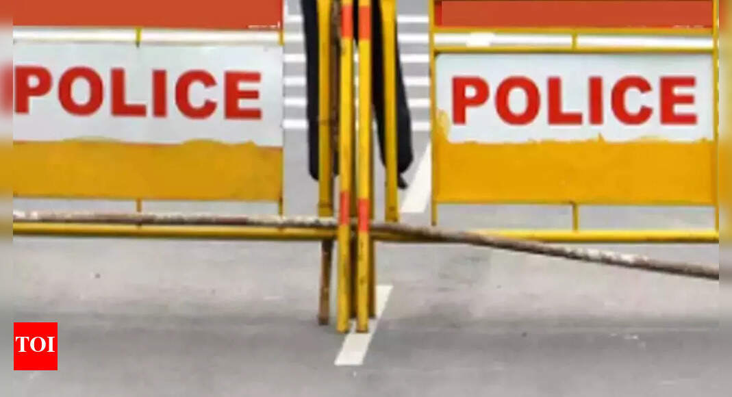 सेक्सटॉर्शन बोली: पुलिस हिरासत में भेजा गया युवक | गुड़गांव समाचार – टाइम्स ऑफ इंडिया सेक्सटॉर्शन बोली: पुलिस हिरासत में भेजा गया युवक | गुड़गांव समाचार – टाइम्स ऑफ इंडिया