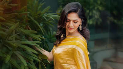 I believe that women are more than just bubbly and charming, says Sunainaa