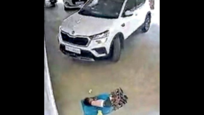 3-year-old girl sleeping in parking lot run over by car in Hyderabad's Hayathnagar