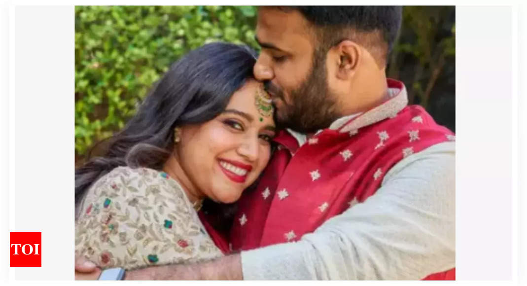 Swara Bhasker introduces husband Fahad Ahmad’s original ‘spouse’, see hilarious post inside | Hindi Movie News