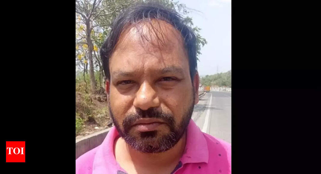 यूपी पुलिस ने जेल में बंद गैंगस्टर अबू सलेम के भांजे मोहम्मद आरिफ को मुंबई से किया गिरफ्तार | लखनऊ समाचार – टाइम्स ऑफ इंडिया यूपी पुलिस ने जेल में बंद गैंगस्टर अबू सलेम के भांजे मोहम्मद आरिफ को मुंबई से किया गिरफ्तार | लखनऊ समाचार – टाइम्स ऑफ इंडिया