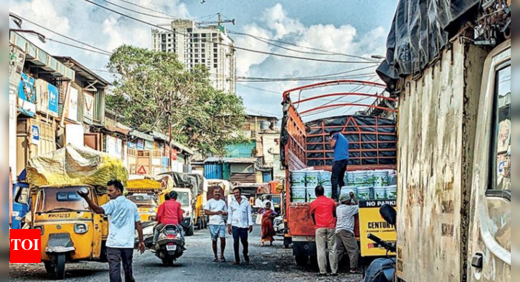 पुणे में भीड़भाड़ वाले टिम्बर मार्केट को स्थानांतरित करने की योजना सुस्त | पुणे समाचार – टाइम्स ऑफ इंडिया पुणे में भीड़भाड़ वाले टिम्बर मार्केट को स्थानांतरित करने की योजना सुस्त | पुणे समाचार – टाइम्स ऑफ इंडिया