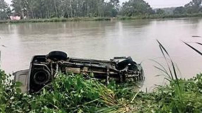 5 dead as car plunges into Sharda river in US Nagar