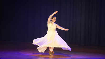 Neha performed at the Smriti Festival remembering Birju Maharaj at the Music Academy in Chennai