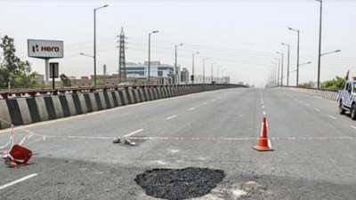 Two held 4 yrs after concrete chunk fell off HH Chk flyover