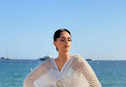 Roshni looks divine in off-white gown