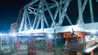 First girder for Vidyavihar ROB successfully launched in Mumbai, project to completed in December 2024