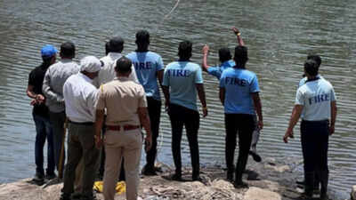 MBBS intern, sister drown in lake while bathing dog in Maharashtra's Kalyan