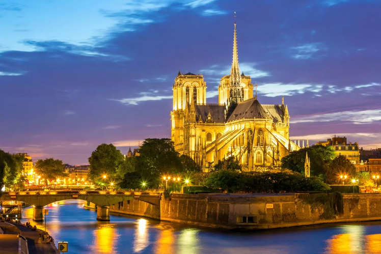 An evening in Paris! | Times of India Travel