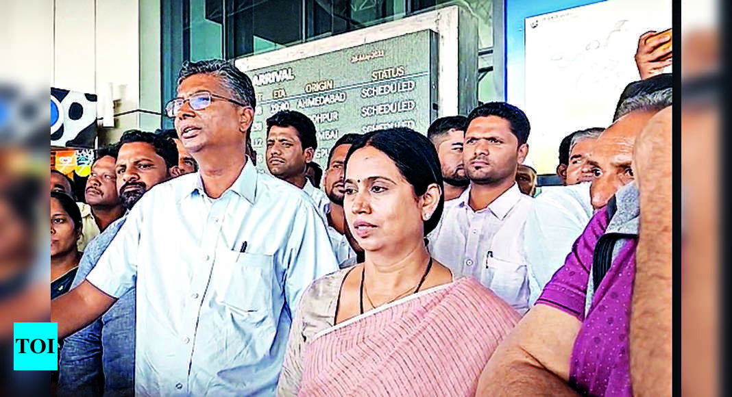 Grand Welcome For Satish Jarkiholi, Laxmi Hebbalkar At Belagavi Airport ...