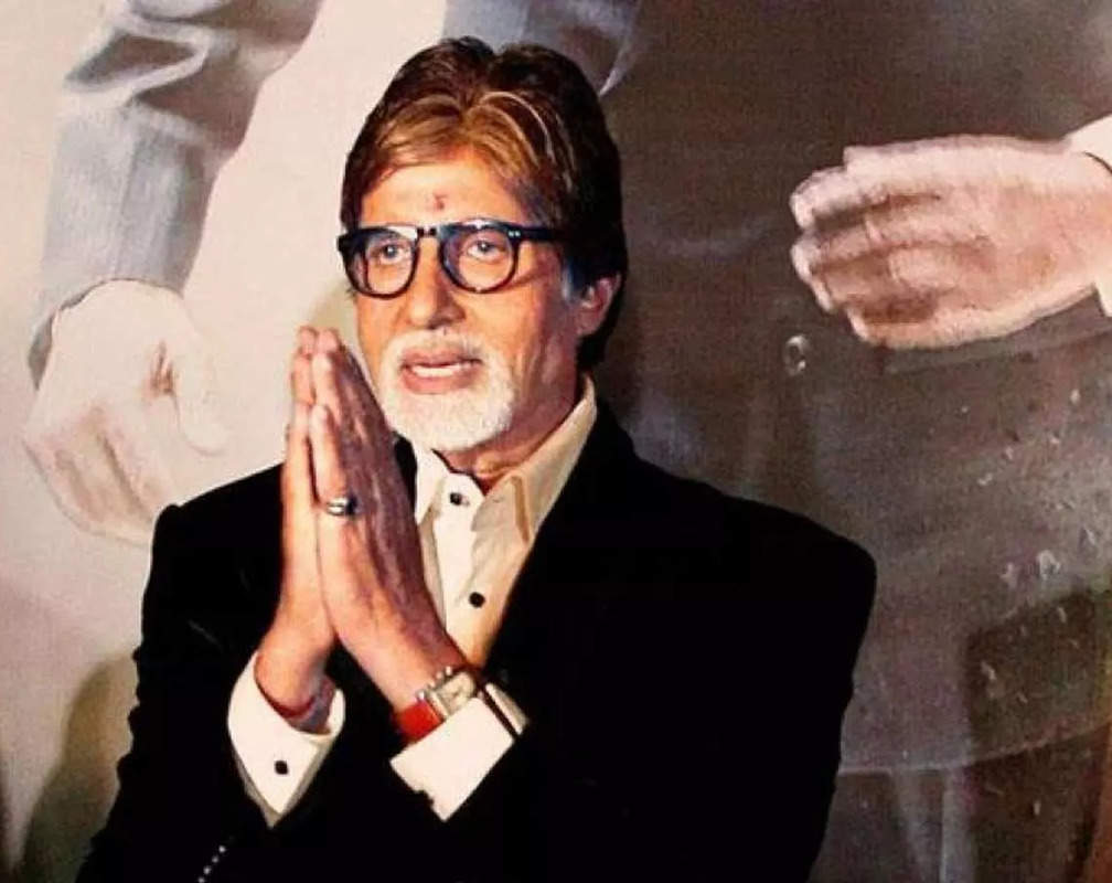 
'Such an idiot I am', says Amitabh Bachchan as he pens an apology for attributing Bob Dylan's song to the Beatles
