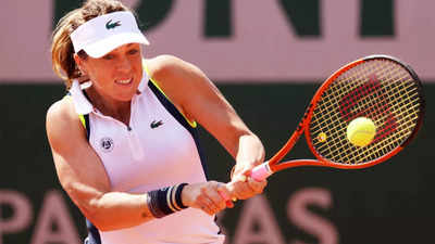 Pavlyuchenkova makes winning return at French Open after injury woes