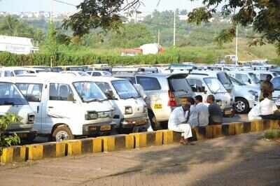 Will train cabbies how to behave with passengers: Transport minister