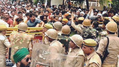 Net shut, police deployed in Saharanpur over yatra row | Meerut News ...