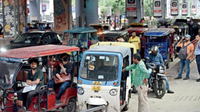 Recklessly yours! E-rickshaws continue to defy all rules in Delhi