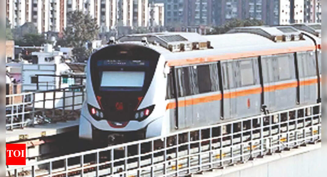 Metro ridership crossed 1 lakh on Sunday | Ahmedabad News - Times of India