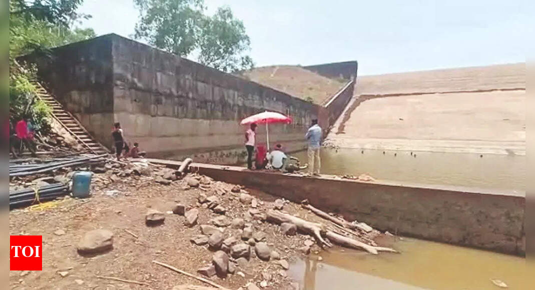 chhattisgarh-dam-news-govt-officer-fined-rs-53-000-for-draining