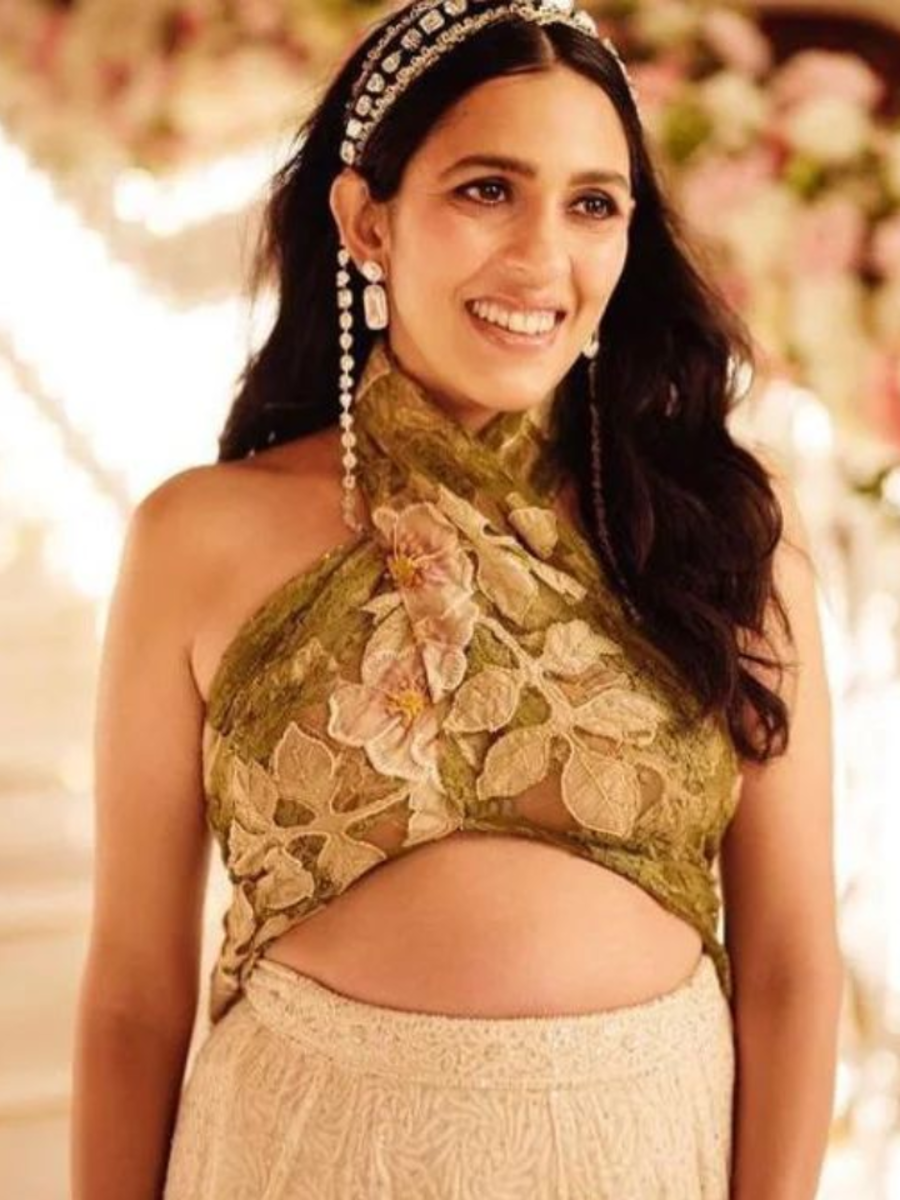 shloka-mehta-delivers-a-baby-girl-mithun-rashi-names-for-the