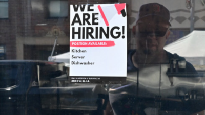 US job openings unexpectedly rise in April