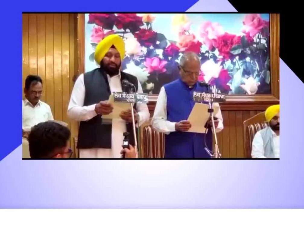 
Punjab: Balkar Singh, Gurmeet Singh Khudian take oath as Ministers in Chandigarh
