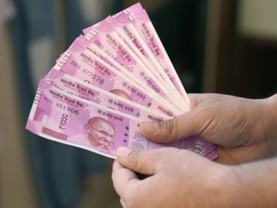 Saas-bahu fights erupt in Karnataka over govt Rs 2,000 subvention plan