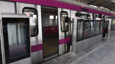 Services hit on Magenta Line in morning due to signalling issue