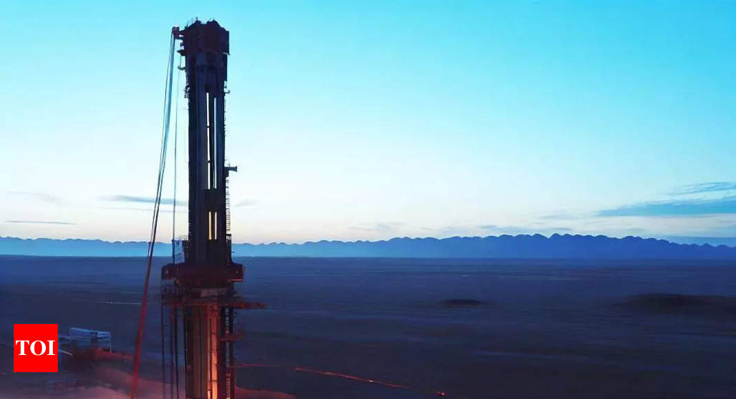 Why is China digging a deep hole of 10,000-m depth into the Earth's crust?