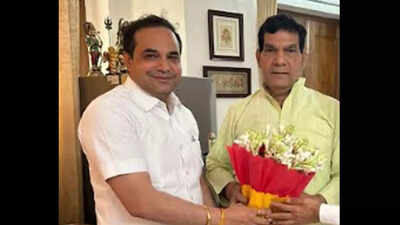 FONRWA president meets UP energy minister AK Sharma over power outages in Noida, seeks more funds