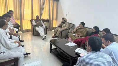 NCSC chairman Vijay Sampla asks Ludhiana administration to release pending salaries within a month