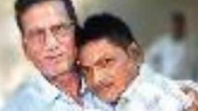 Bail bid helps man reunite with family 24 yrs after fleeing home