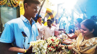 Boy who lives under pipeline, helps mom sell garlands cracks SSC; aims to become a cop