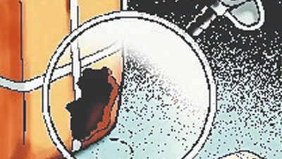 Bengaluru: Late flights, damaged bags prove costly for Gulf airline