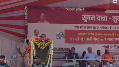 UP CM Yogi Adityanath Flags Off 93 Rajdhani Buses | Lucknow News ...