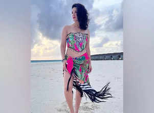 Sunny Leone enjoys 'beach time' in Maldives