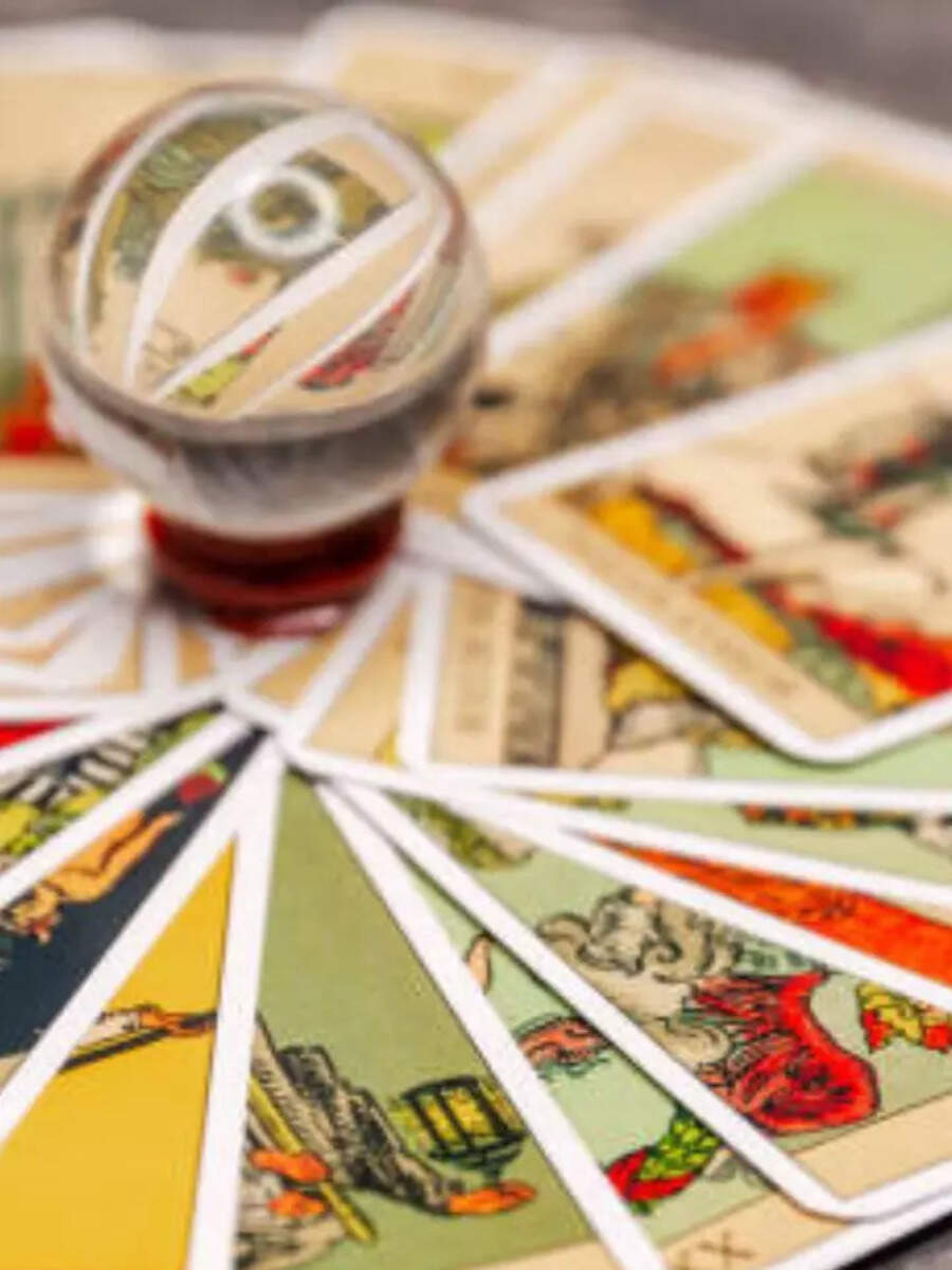 Tarot Card Predictions for All Zodiac Signs for June 5, 2023 | Times Now